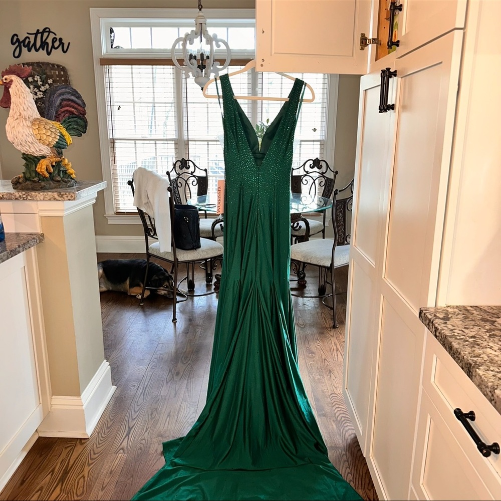 PromGirl Vibrant Green Backless Dress - Picture 5 of 7